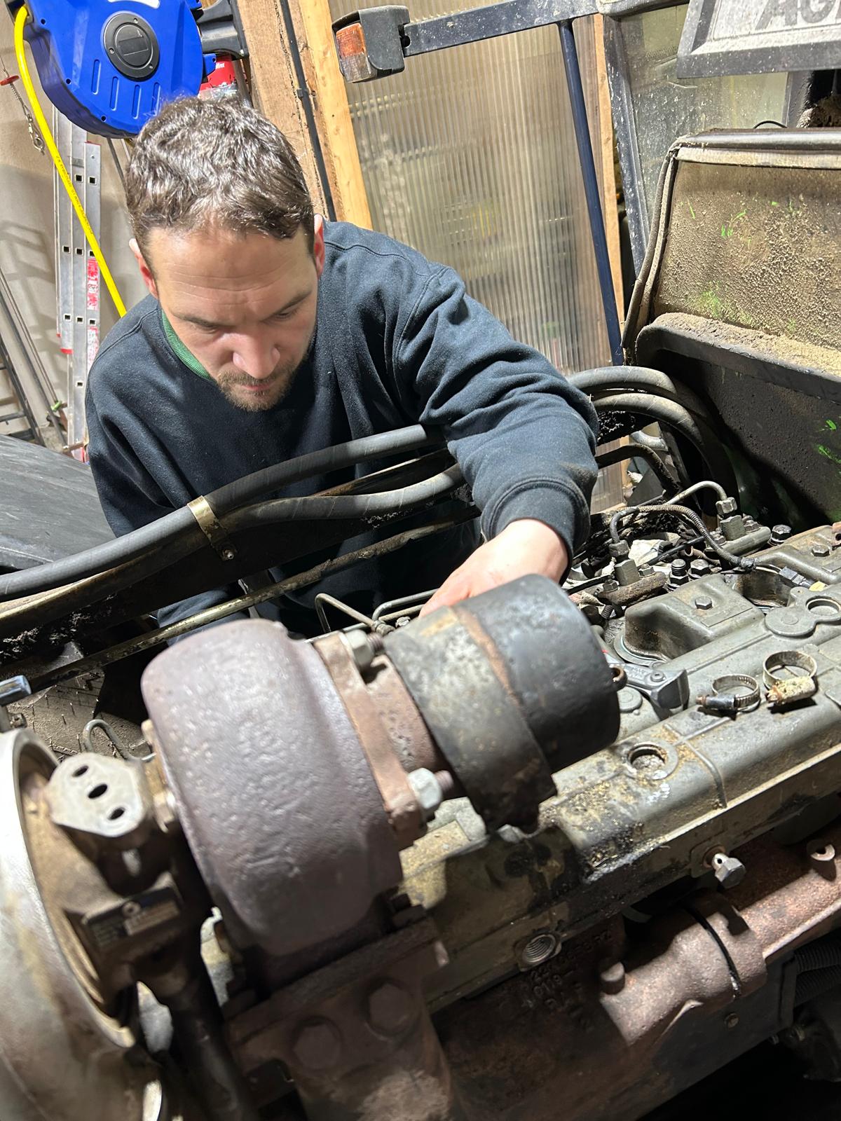 Paul Salzmann repariert